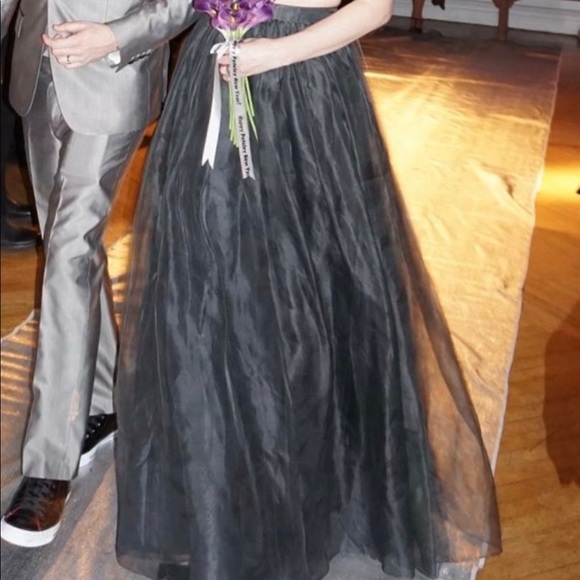 Alice and Olivia 100% Silk Gunmetal Skirt STUNNING - Picture 8 of 8